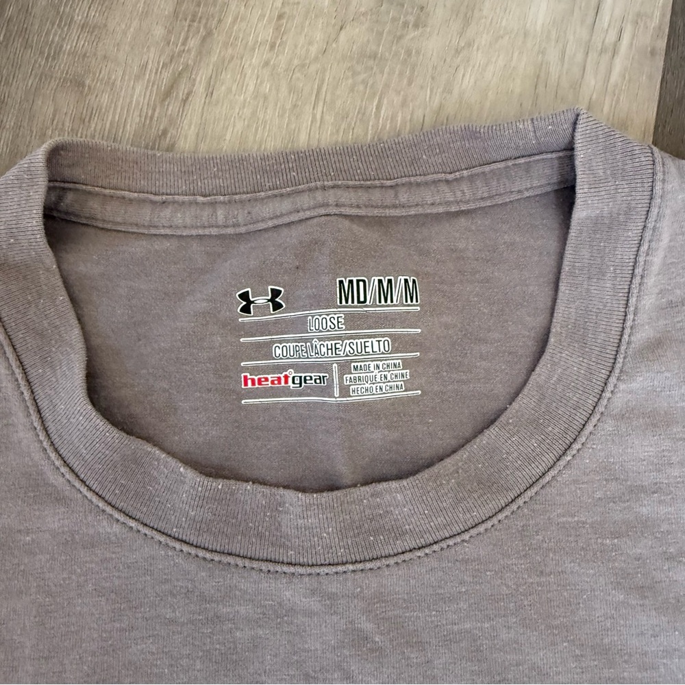 Under Armour Fishing T Shirt Medium Loose Fit - Picture 3 of 4